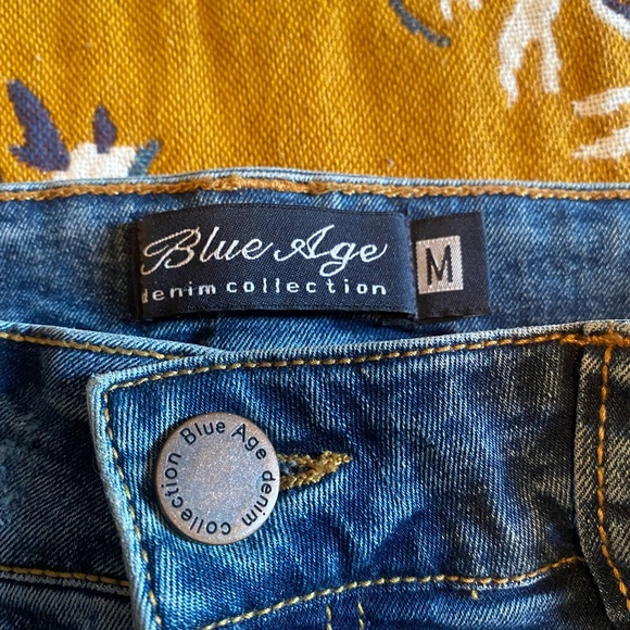 Blue age distressed denim skirt - Picture 7 of 7